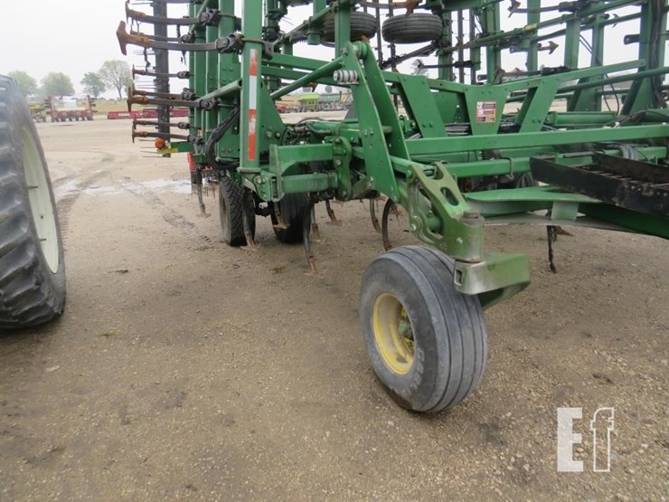 john-deere-2210-image-4