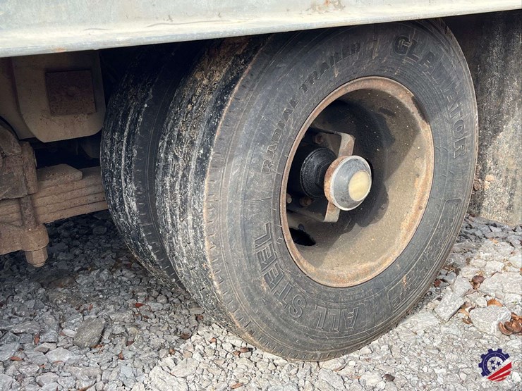 t/a-21’-x-8’-tilt-equipment-trailer-image-9