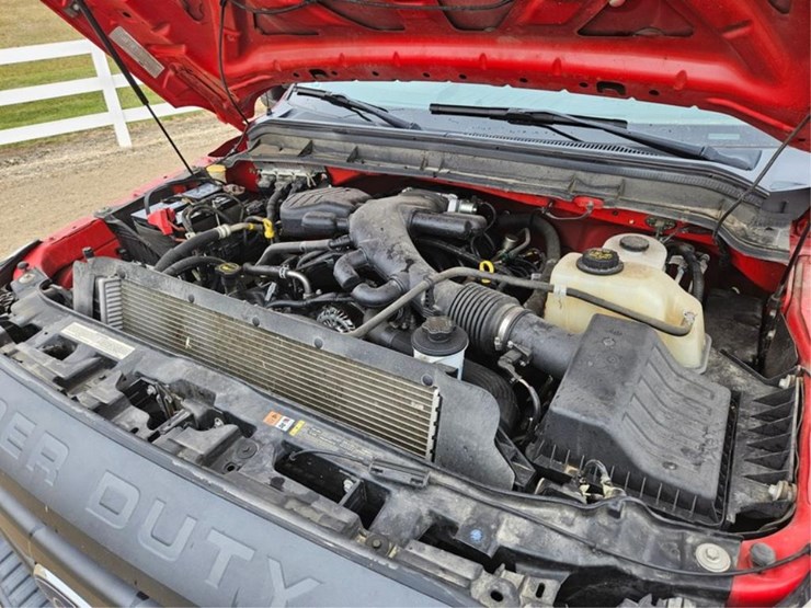 2016-ford-550-image-9