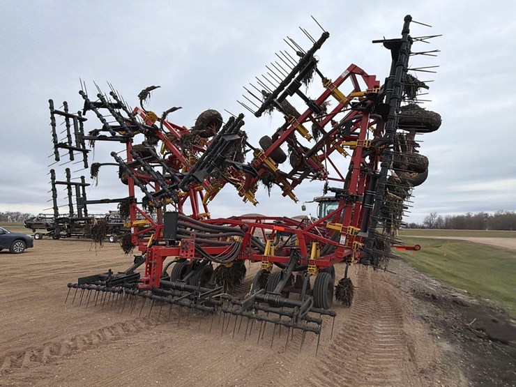 2014-bourgault-9400-image-5