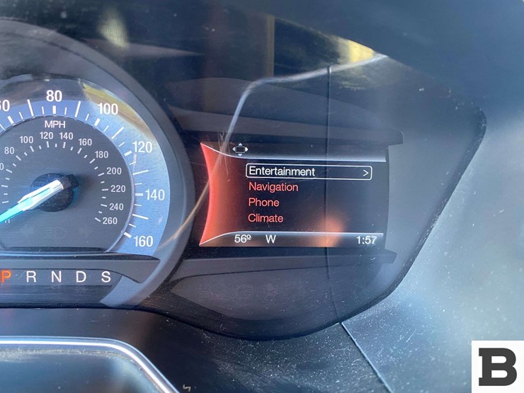 2016-ford-fusion-sedan-image-29