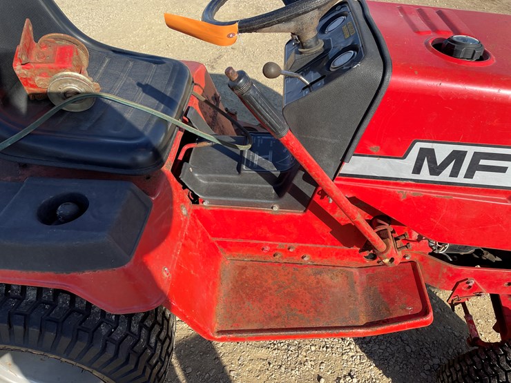 massey-ferguson-1200-image-9