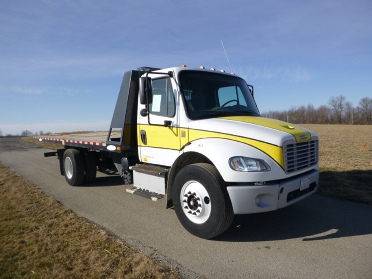 freightliner-m2-106-image-36