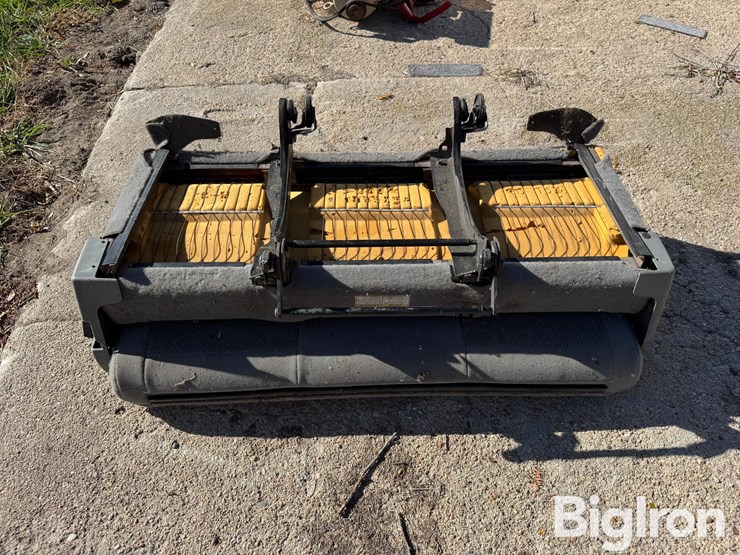 mds-5219g-euro-unitach-loader-to-skid-steer-adapter-plate-image-14