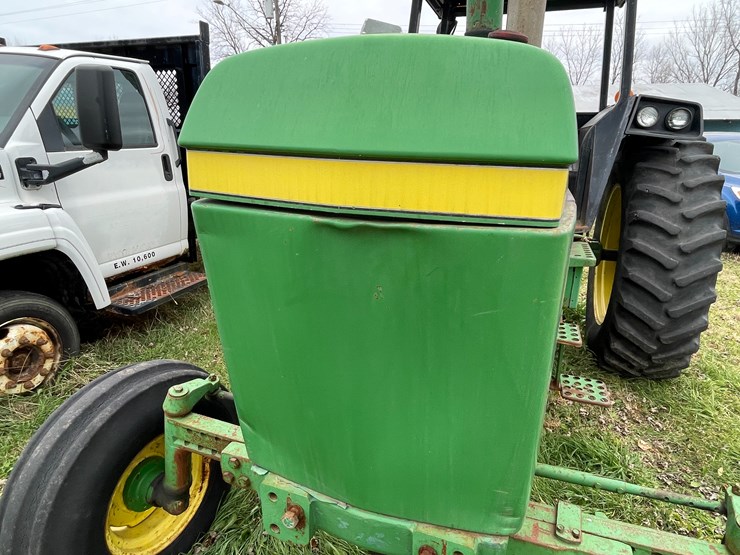 john-deere-4040-image-15