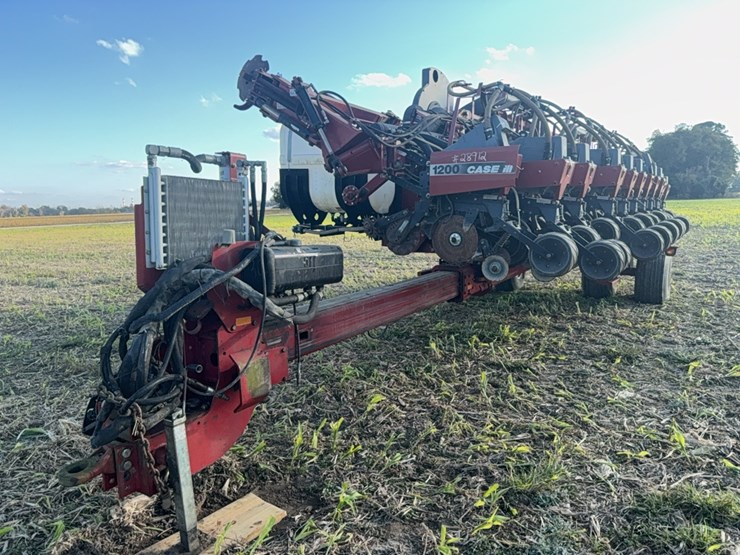 case-ih-1200-image-8