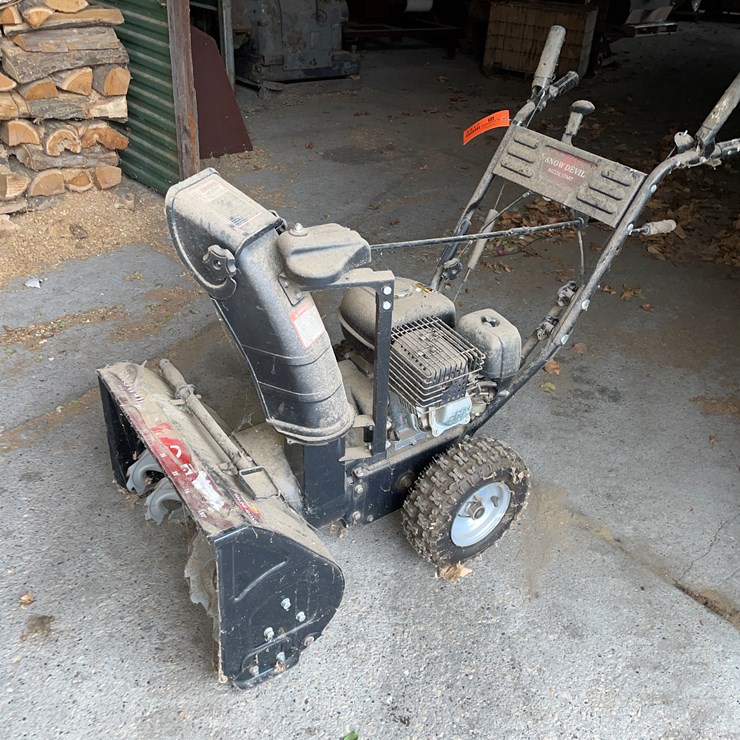 #1417 • Snow Devil Snowblower (Independence, WI)
