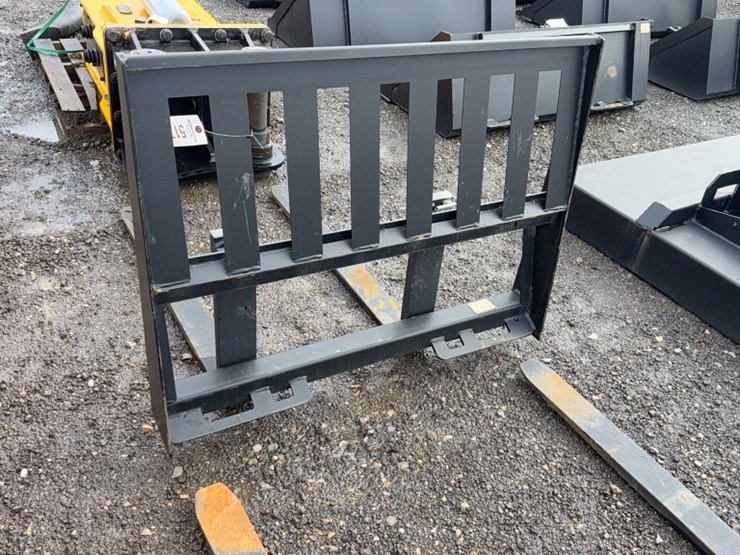 #2045-•-trubilt-48"-skid-steer-pallet-forks-image-3