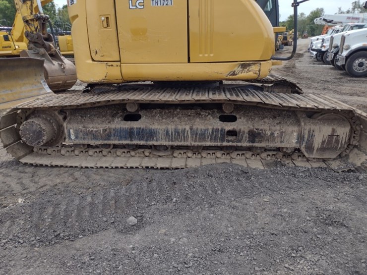 deere-225d-lc-image-22