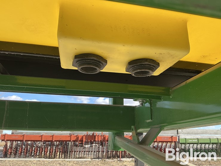 john-deere-500-image-11