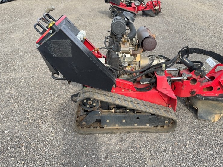 #2056-•-barreto-walk-behind-stump-grinder-image-4