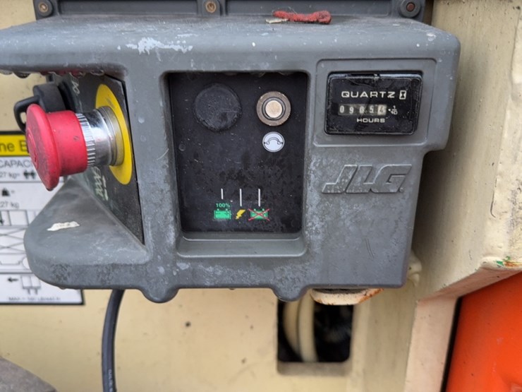 2006-jlg-2630es-image-5