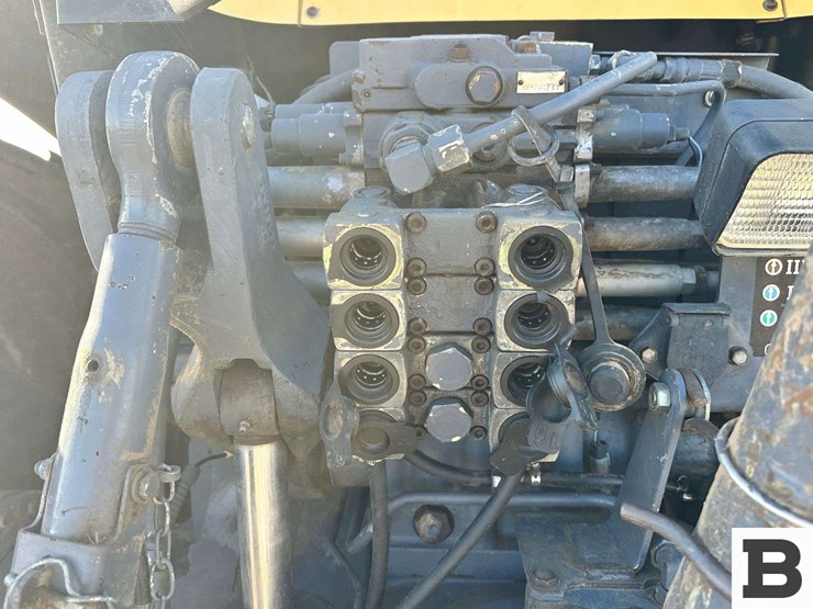 cat-challenger-55-tractor-image-39