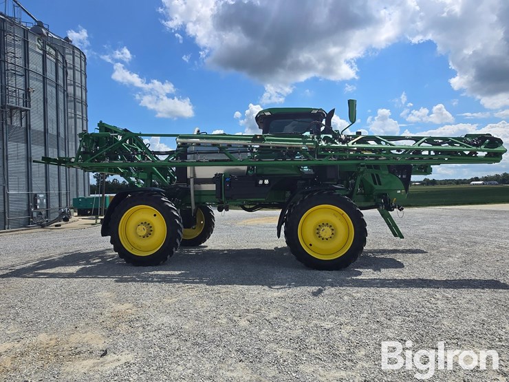 2023-john-deere-410r-image-4