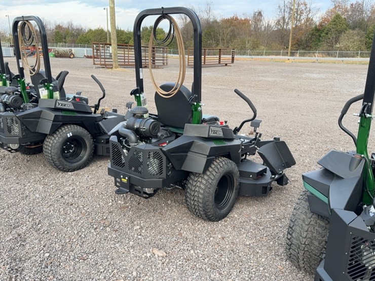 #3077-•-yakta-yxr-320-zero-turn-lawn-mower-image-8