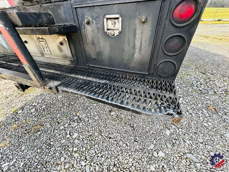 2007-peterbilt-340-image-53