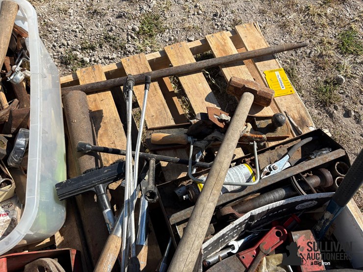 misc-pallet-of-hand-tools-image-11