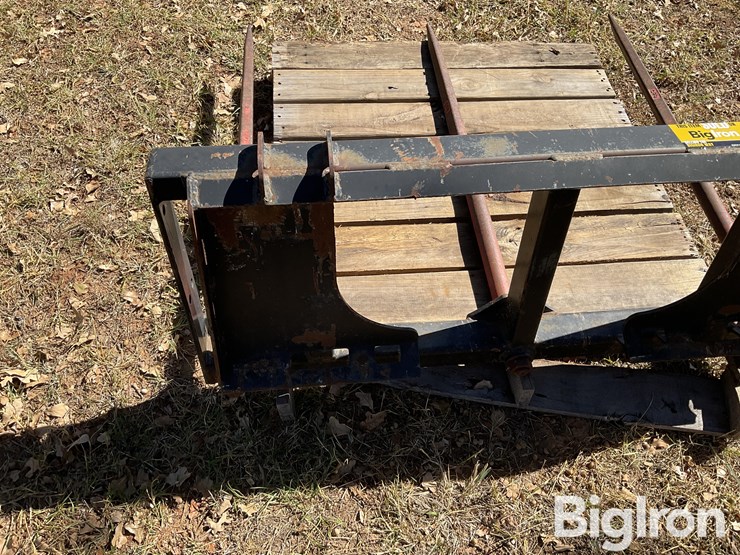 hla-te50bo500-bale-spear-skid-steer-attachment-image-9