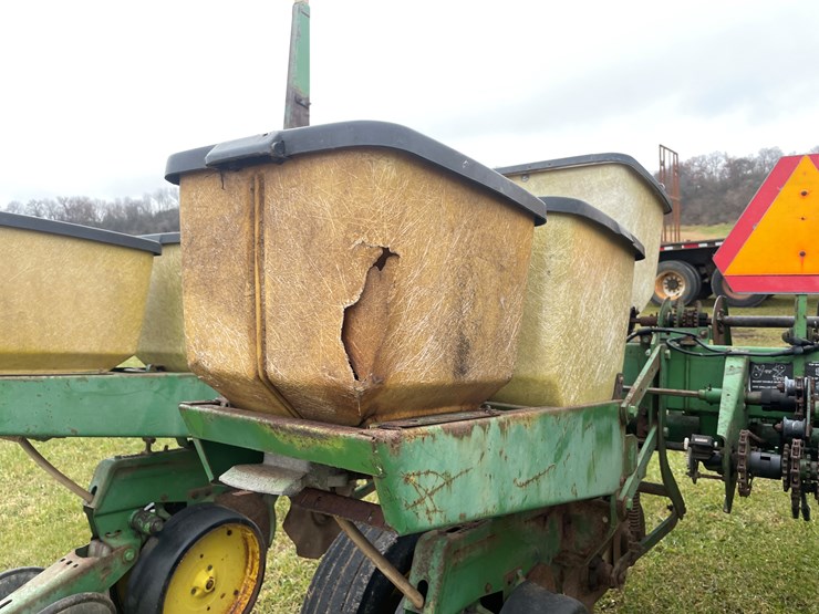 john-deere-7000-image-12