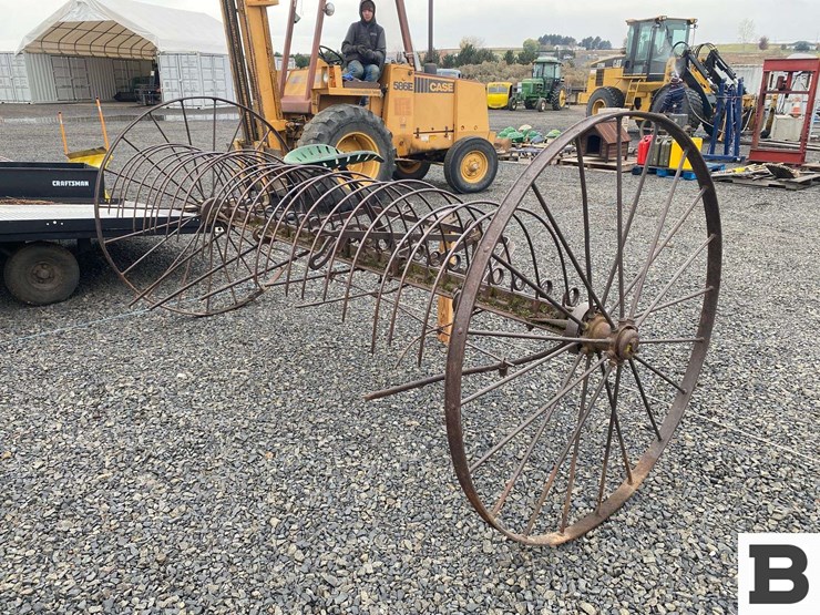vintage-8'-hay-buck-rake-image-3