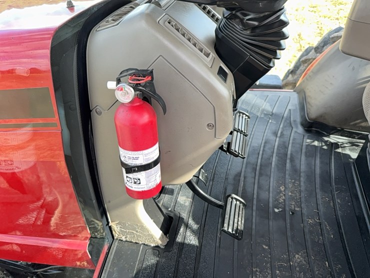 case-ih-magnum-335-image-70