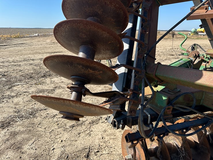 john-deere-26-image-24