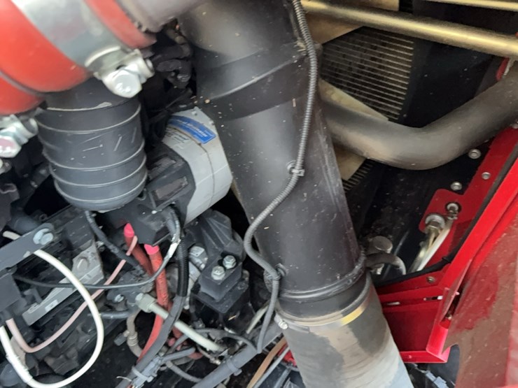 2018-case-ih-8240-image-104