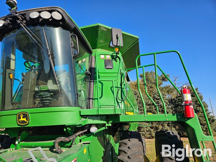 2010-john-deere-9570-sts-image-12