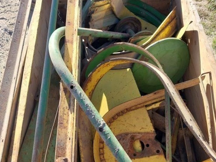 john-deere-24t-image-1