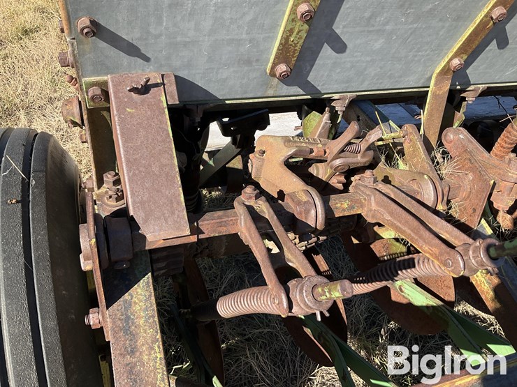 john-deere-14-image-15