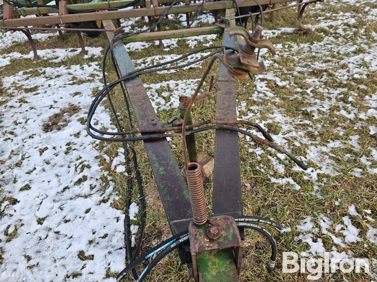 john-deere-1010-image-13