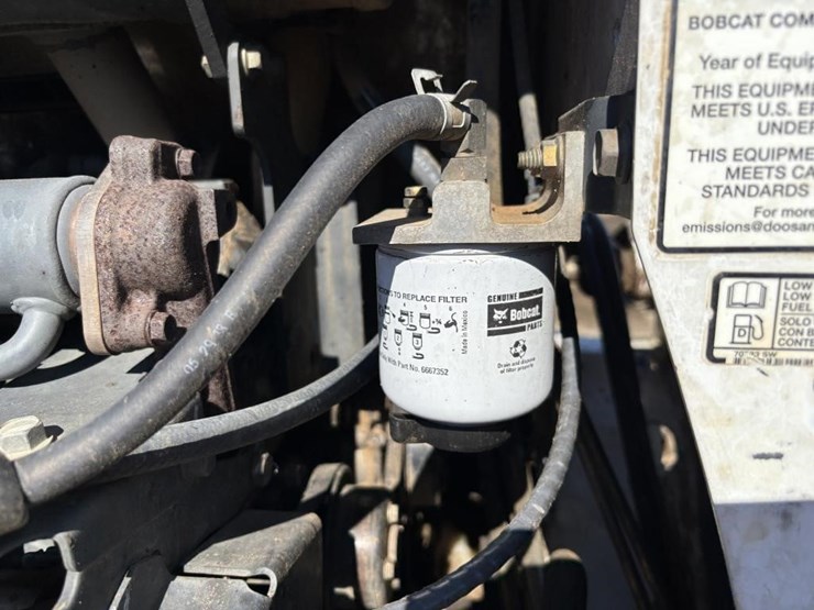 2013-bobcat-t550-image-40