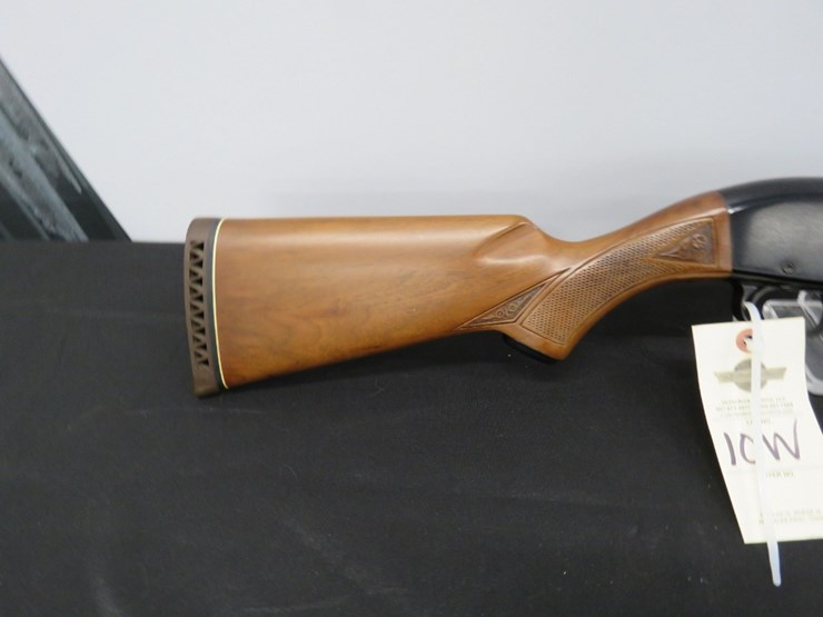 winchester-model-300-semi-auto-12-gauge-shotgun-image-3