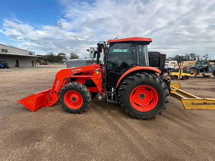 2014-kubota-m8560d-image-3