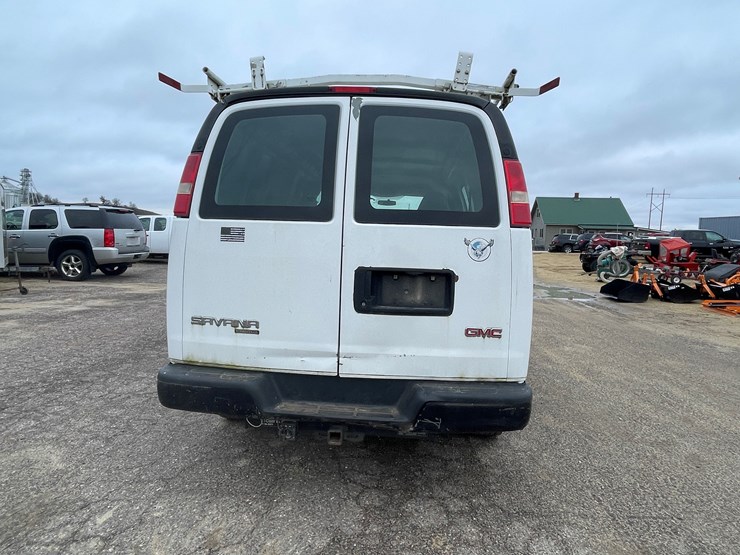#1064-•-2012-gmc-savana-1-ton-van-(has-wi-title)-image-6