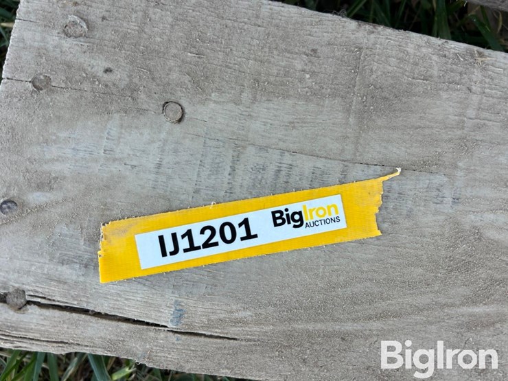 fiberglass-6'-electric-fence-posts-image-14