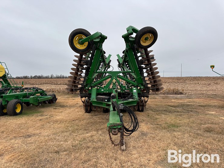 2013-john-deere-2623vt-image-2