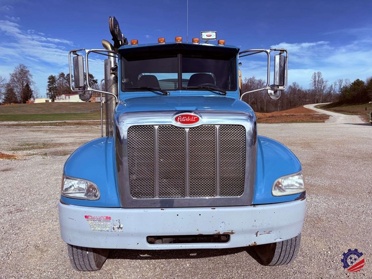2012-peterbilt-337-image-6