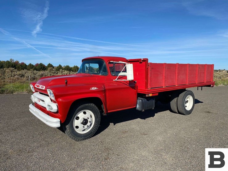 1959-gmc-370-bulk-agriculture-truck-image-2