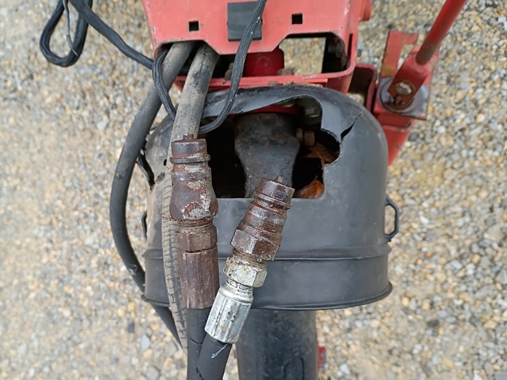 new-holland-678-image-12