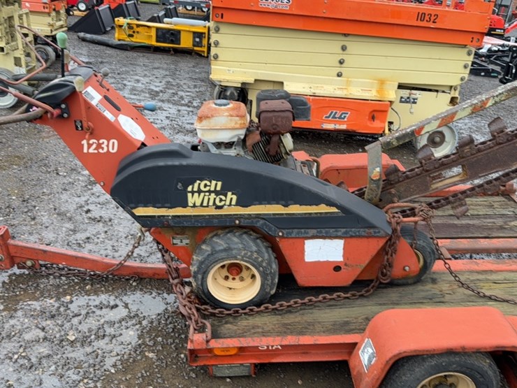 ditch-witch-1230-image-5