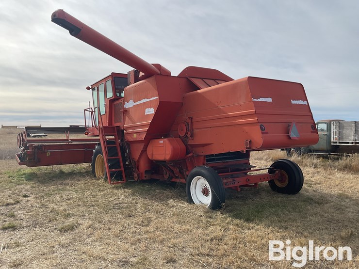 1973-massey-ferguson-760-image-7