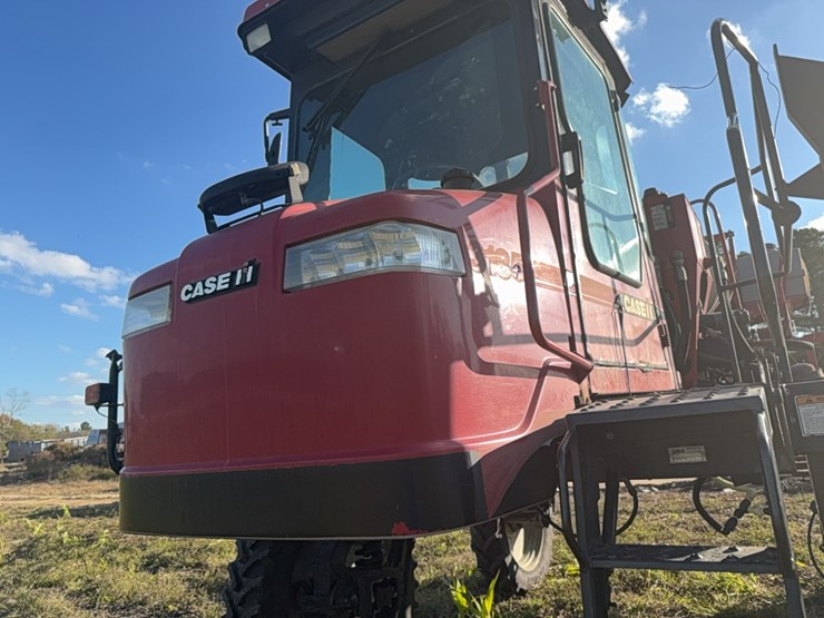 case-ih-3185-patriot-sprayer-image-96