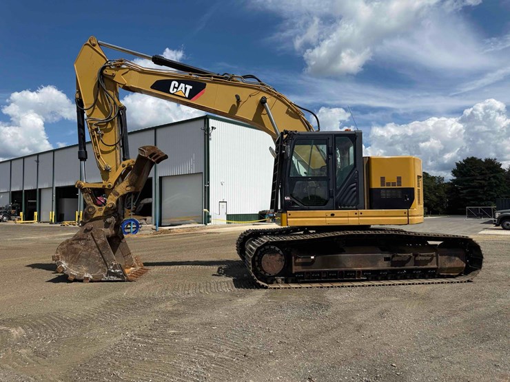 2014-caterpillar-328d-lcr-image-1