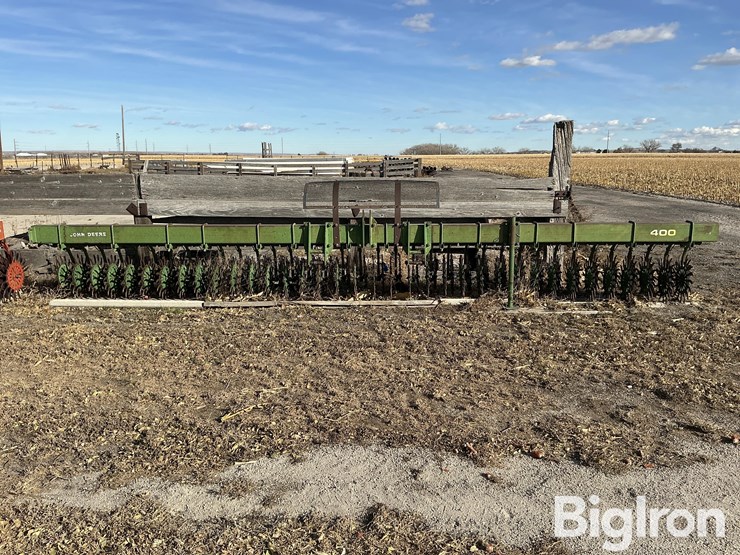 john-deere-400-image-2