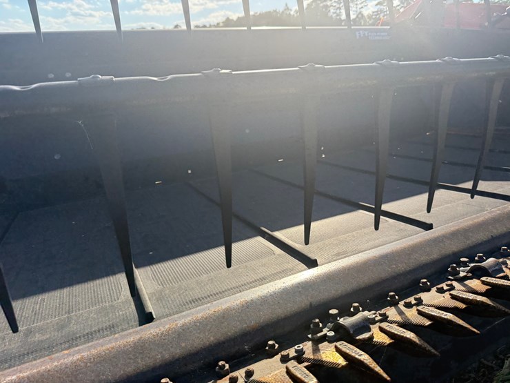 2014-macdon-40-foot-flex-draper-head----header-cart-not-included-image-55