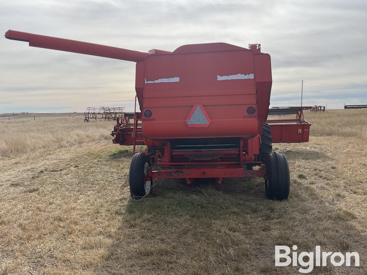 1973-massey-ferguson-760-image-6