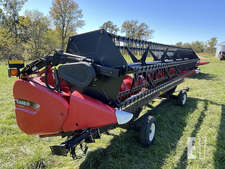 2011-case-ih-3020-image-1