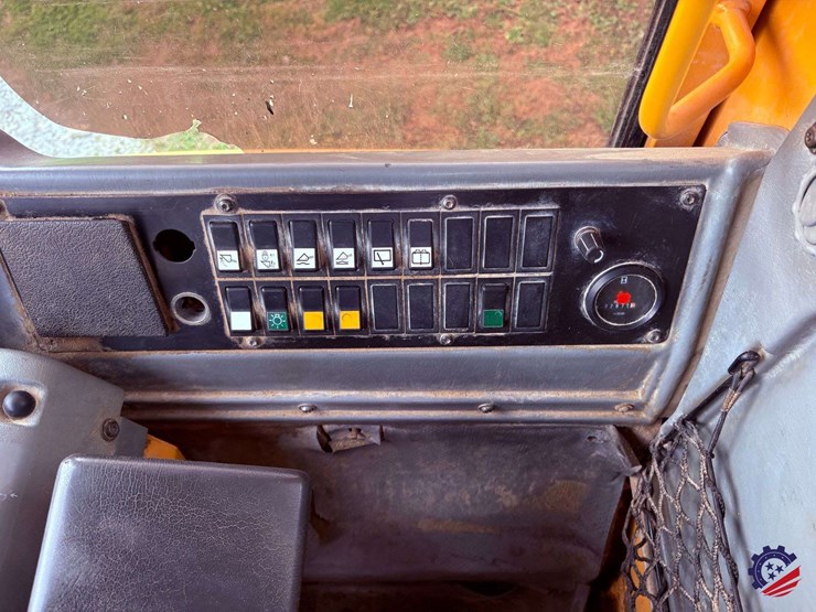 2004-volvo-l60e-image-75