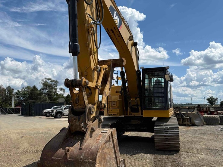 2014-caterpillar-328d-lcr-image-3